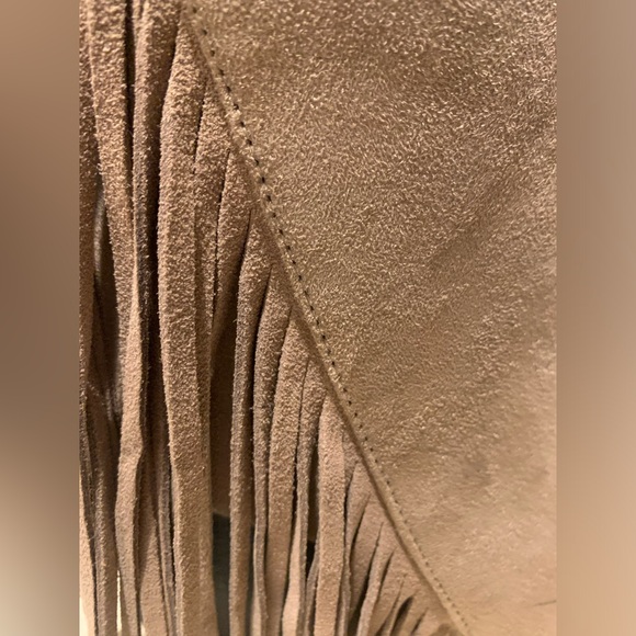 Candie's® Women's Boho Fringe Ultra Suede Heeled Ankle Boots Zip Back Size 8.5 - Picture 6 of 9